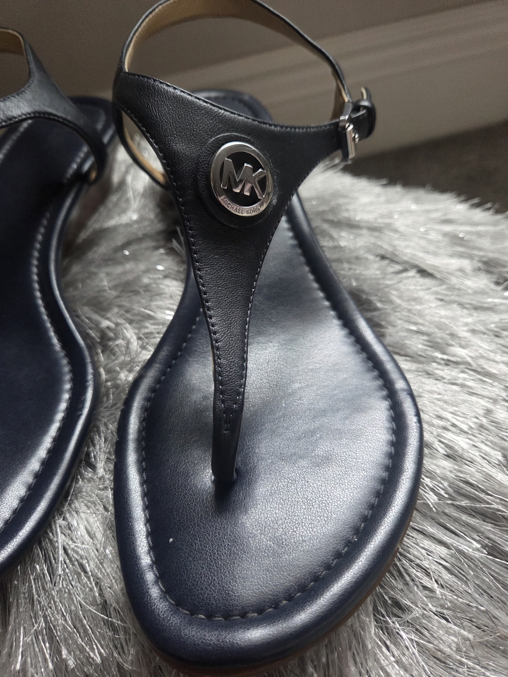 Michael Kors Navy Leather T-Strap Sandals - Picture 3 of 15